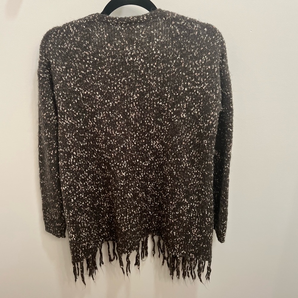 Knitted Cozy Sweater - Picture 4 of 4